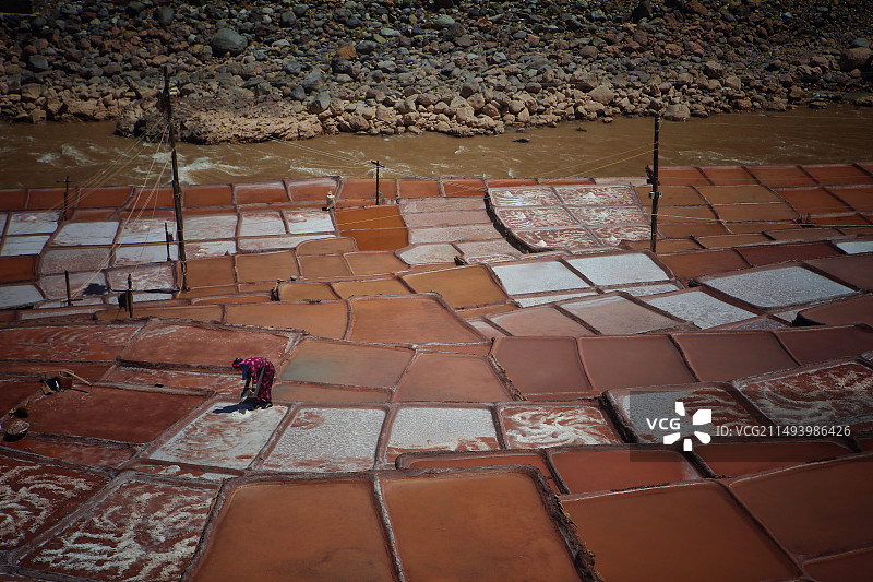 芒康盐井古盐田图片素材