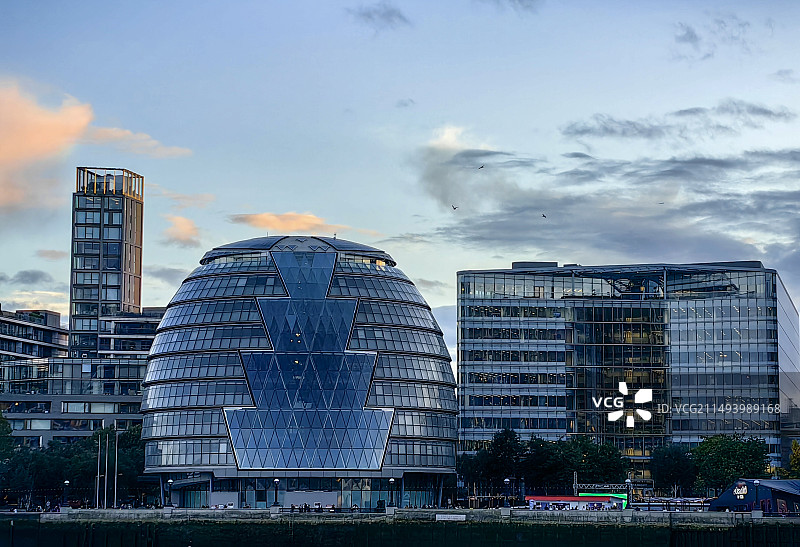 伦敦金融城的傍晚时分图片素材