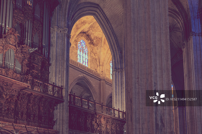 西班牙塞维利亚大教堂雕塑装饰图片素材