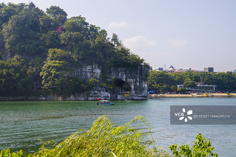 广西桂林訾洲岛象鼻山图片素材