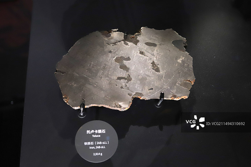收藏于上海天文馆的托卢卡陨石图片素材