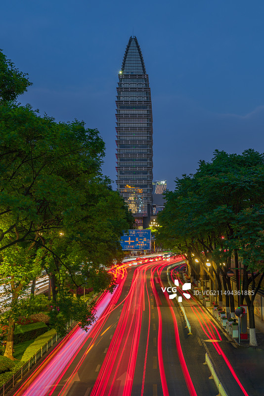 云南省昆明市五华区人民中路夜景图片素材