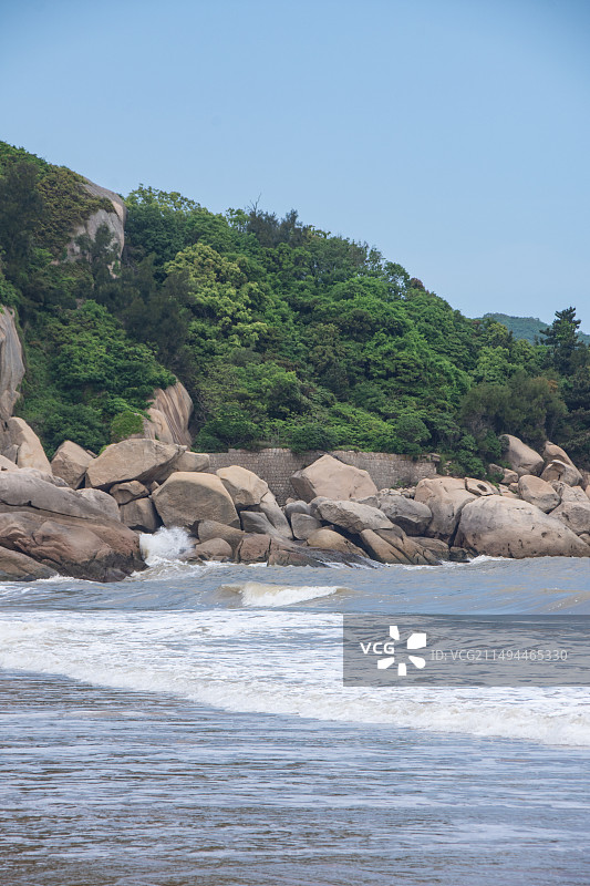浙江舟山普陀山百步沙景区的沙滩与海面图片素材