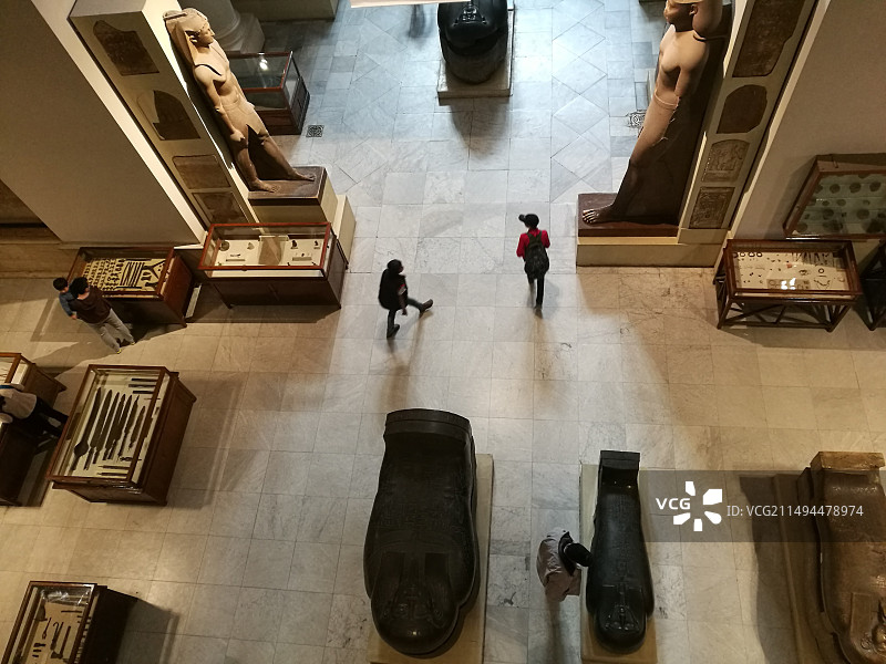 埃及博物馆内部的石棺图片素材