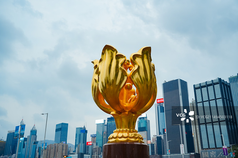 香港特别行政区金紫荆广场“永远盛开的紫荆花”雕塑  香港回归  一国两制图片素材