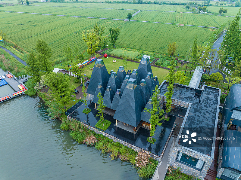 春天雨后的苏州吴江汾湖湖畔曲水善湾自然风景航拍图片素材