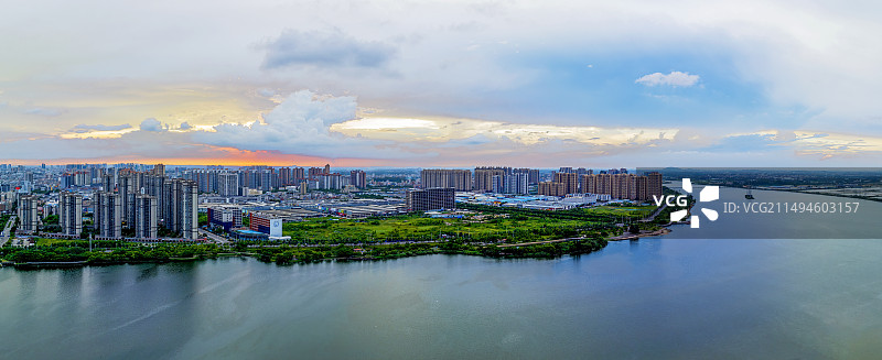 《湛江滨湖公园夕色》图片素材