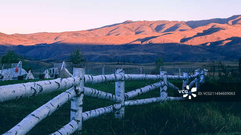 新疆阿勒泰地区“巴哈巴村”风光图片素材