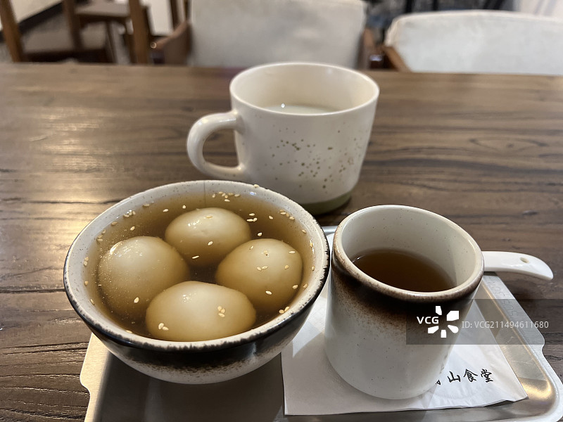 普洱茶火腿汤圆图片素材