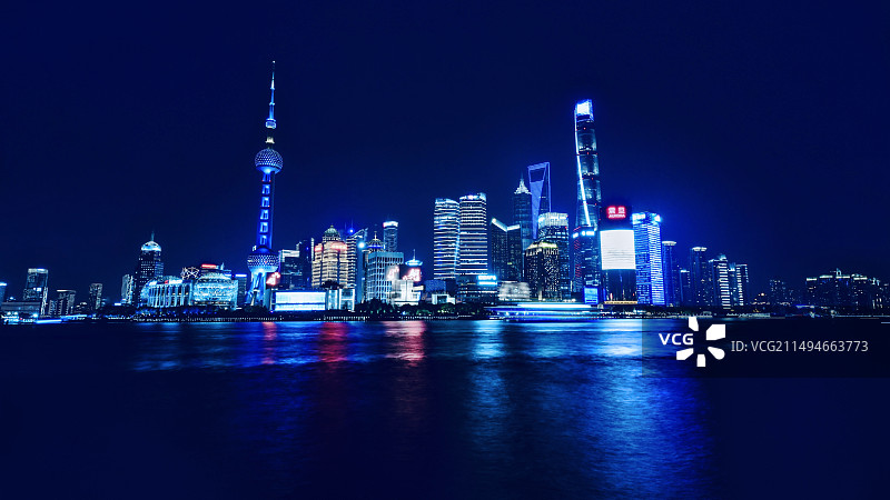 外滩夜色 陆家嘴建筑群特写图片素材