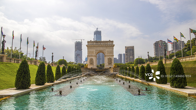 晴朗的天气游览广东深圳世界之窗图片素材