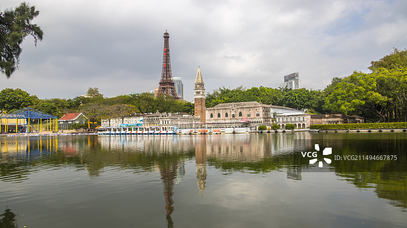 晴朗的天气游览广东深圳世界之窗图片素材
