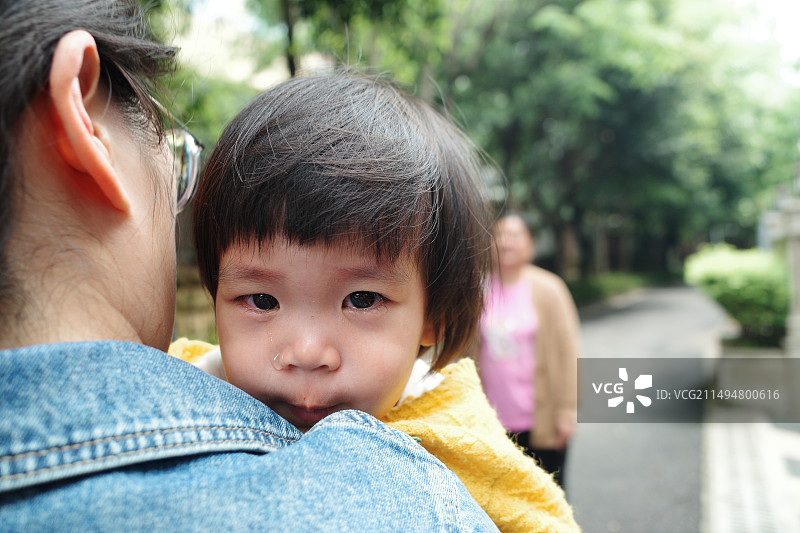 孩童的喜怒哀乐图片素材