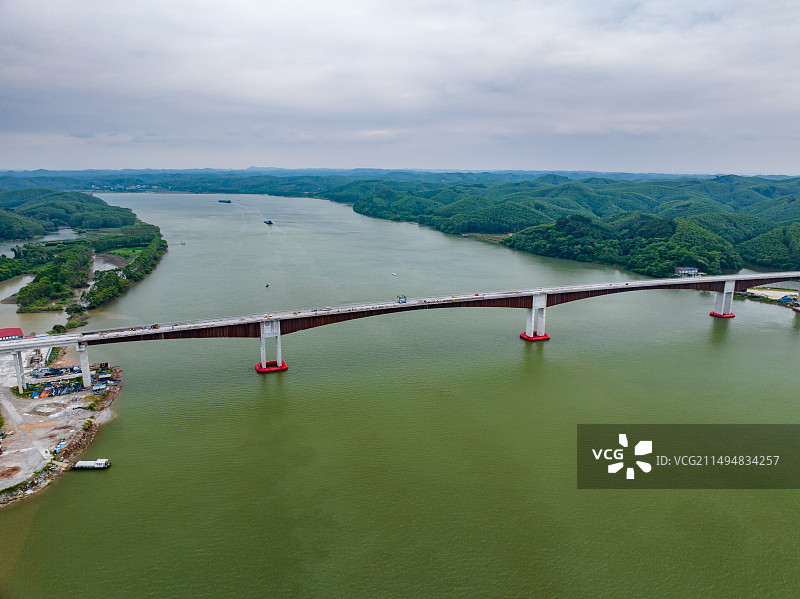 建设中的南宁横州飞龙大桥图片素材