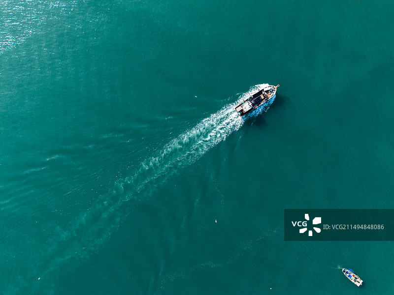 海上船只的高角度视图图片素材