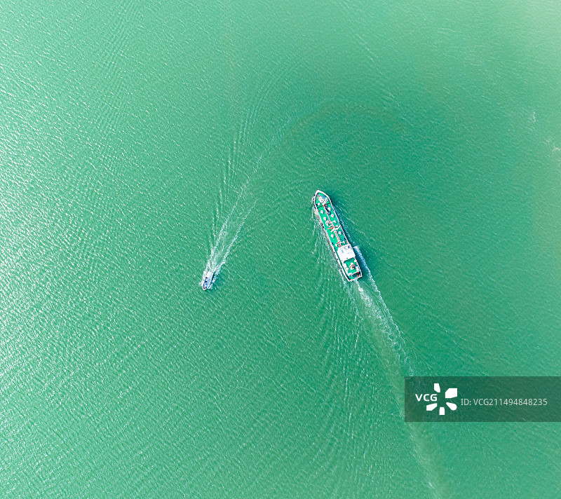 海上船只的高角度视图图片素材