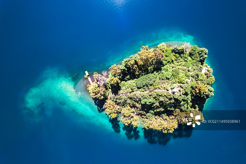 泸沽湖大咀岛图片素材