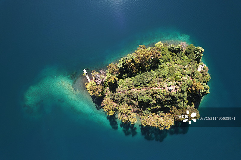 泸沽湖大咀岛图片素材