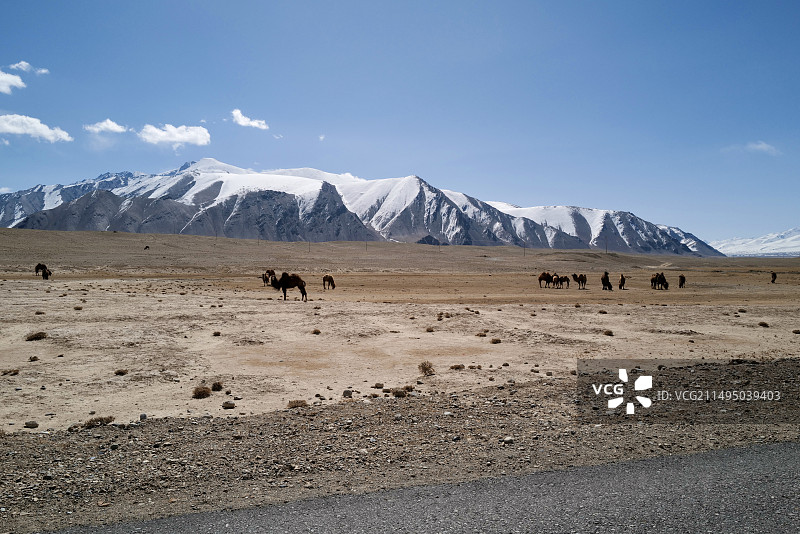 新疆喀什塔什库尔干帕米尔高原瓦罕走廊风光图片素材