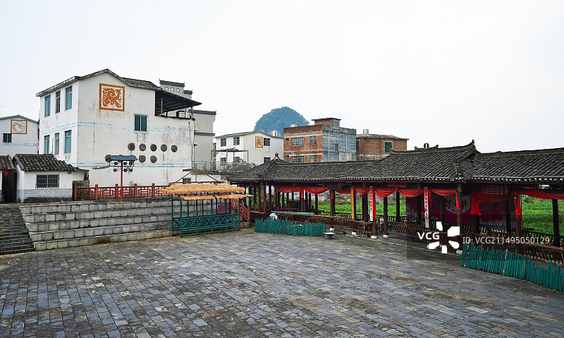 广西罗城仫佬族自治县石围古村图片素材