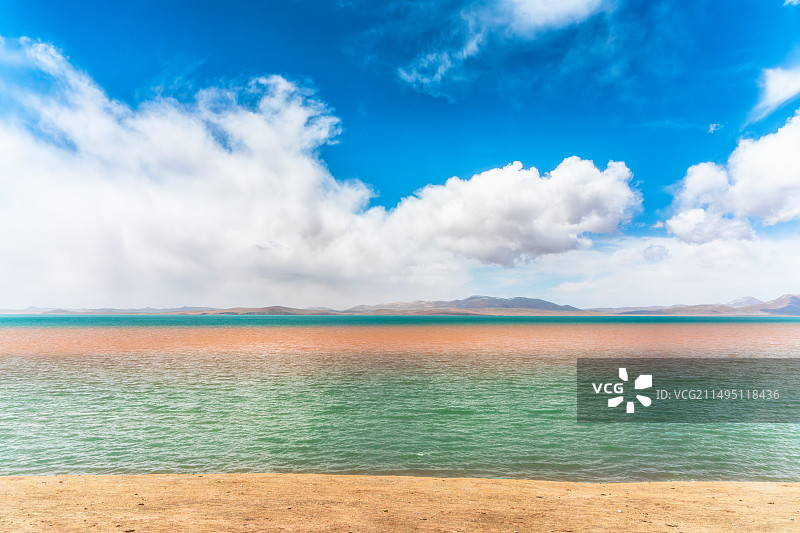 中国西藏自治区那曲市安多县错那湖自然风光图片素材