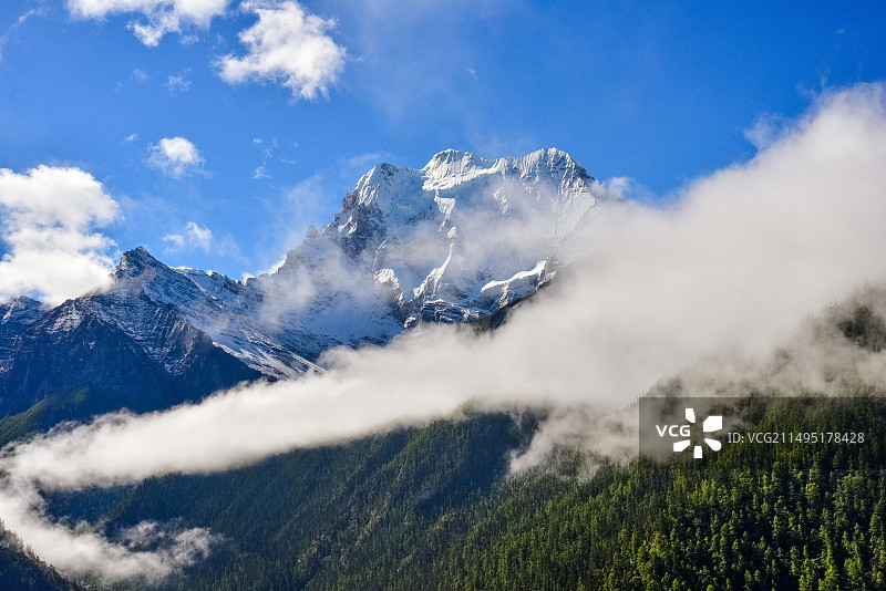 仙乃日图片素材