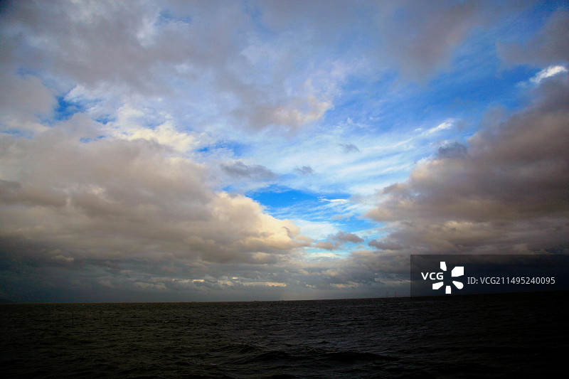 珠海，台风将临图片素材