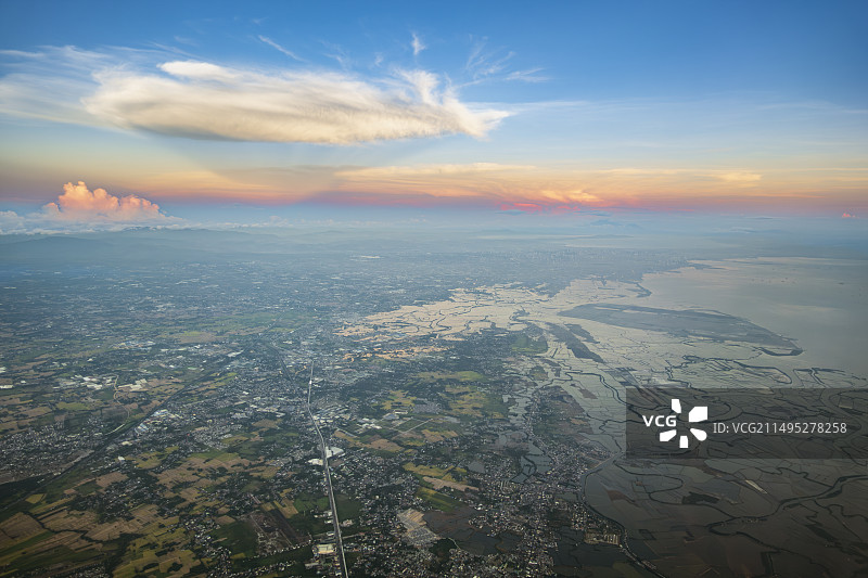 日落时分的菲律宾马尼拉湾沿岸图片素材