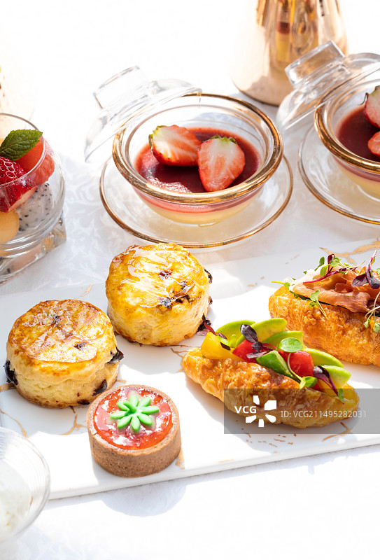 春日馥郁莓莓下午茶图片素材