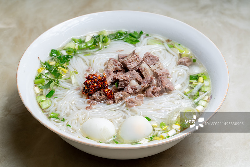 家常牛肉米线图片素材