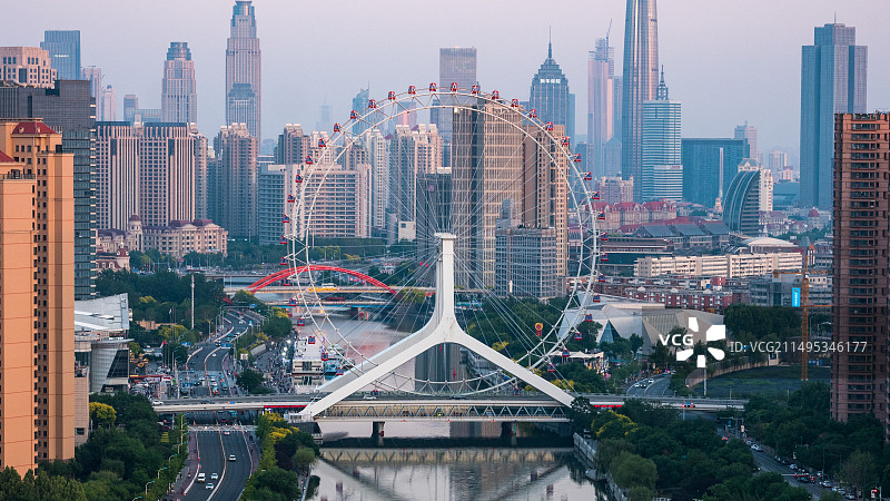 天津之眼摩天轮特写图片素材
