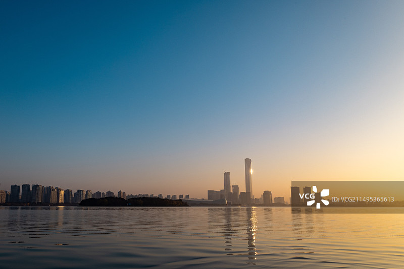 苏州IFS国际金融中心日出图片素材