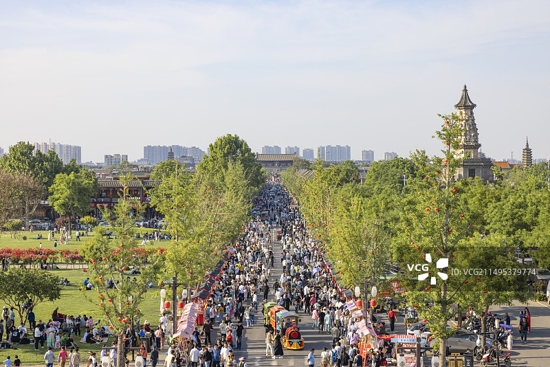 五一端午暑假十一国庆节小长假假期正定古城游客图片素材