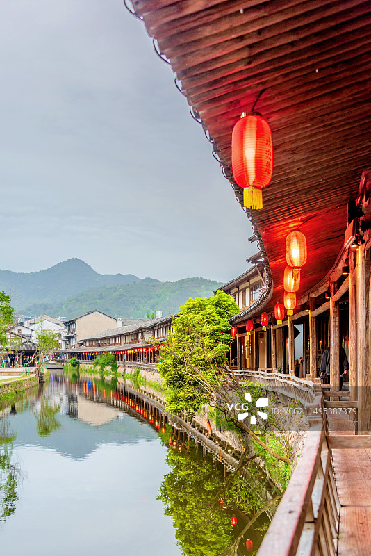 中国浙江温州楠溪江丽水古街景区丽水长廊图片素材