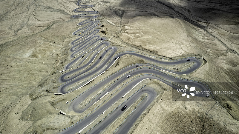 独库公路上的盘龙古道图片素材