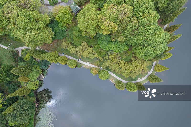 航拍贵州省贵阳市观山湖公园春色图片素材