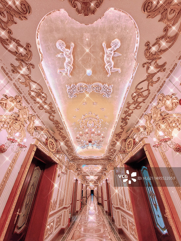 上帝的使者—华丽的大堂图片素材