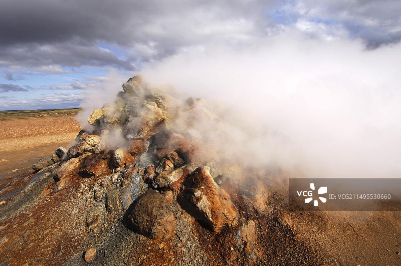 冰岛北部米湖附近的地热喷气孔特写图片素材