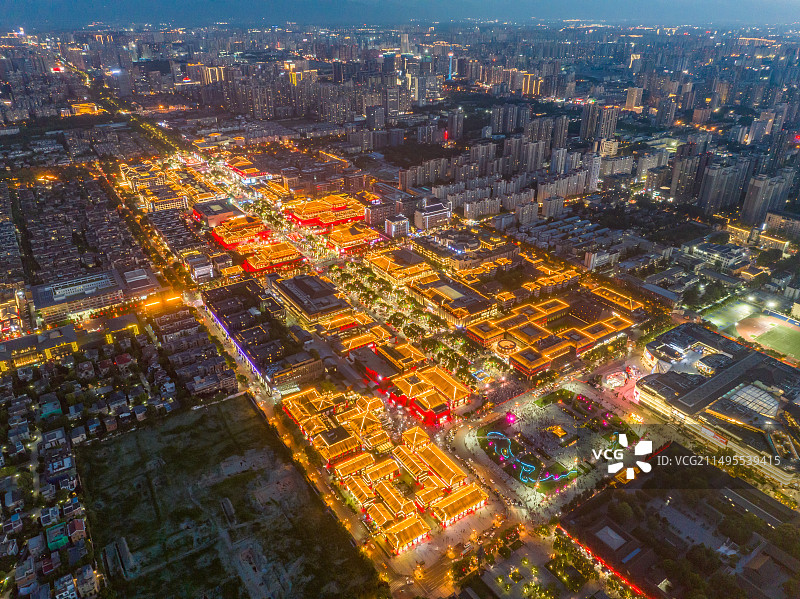 西安大雁塔大唐不夜城黄昏夜景航拍图片素材