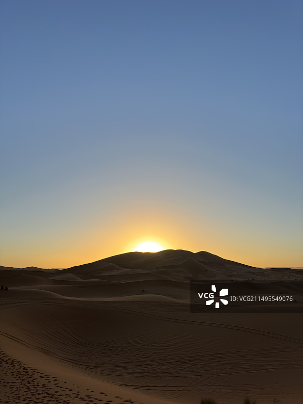 撒哈拉沙漠的日出与日落图片素材