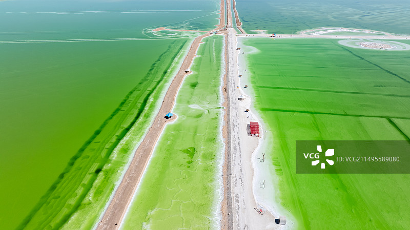 青海格尔木察尔汗盐湖风景图片素材