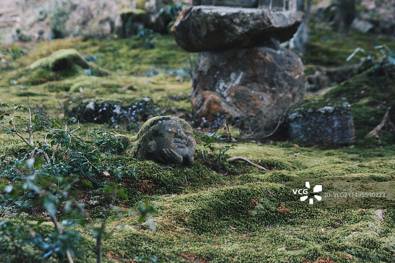 日本京都大原三千院石制地藏雕塑特写 日式寺庙 日式庭院图片素材