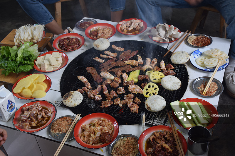 火盆烧烤图片素材