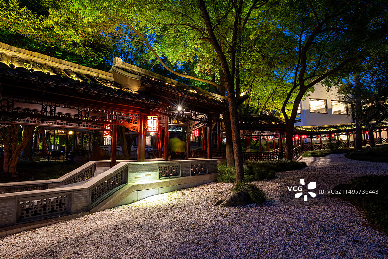 扬州趣园茶社夜色图片素材