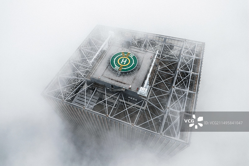 直上云霄图片素材