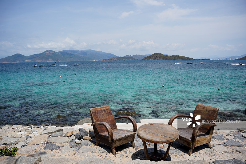 越南芽庄的海和沙滩风景图片素材