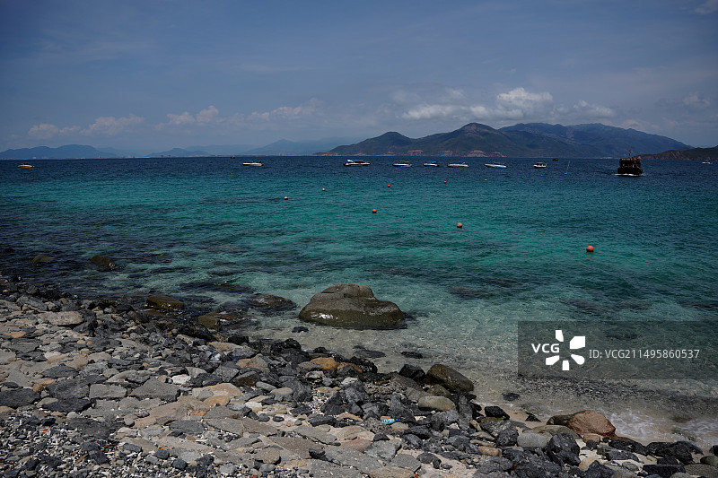 越南芽庄的海和沙滩风景图片素材