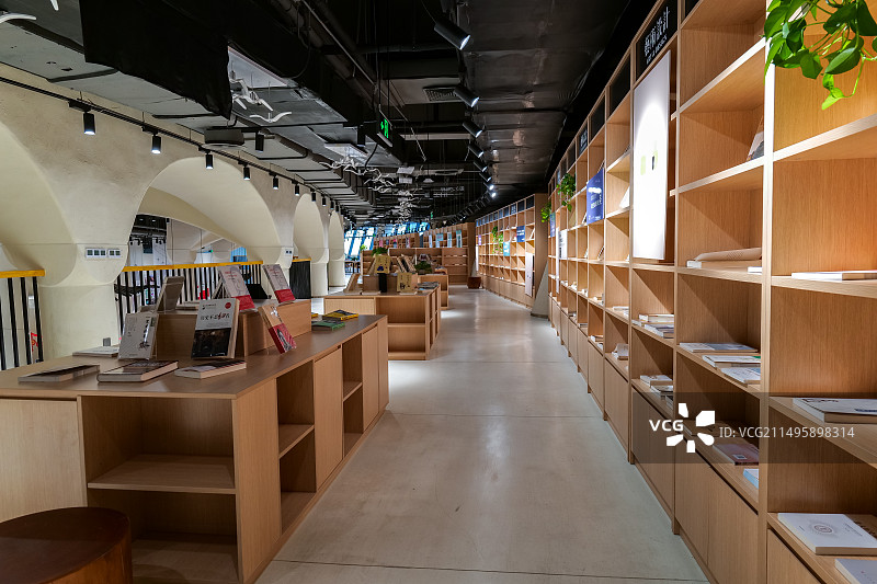 中国山东济南章丘华侨城欢乐荟几何书店图片素材