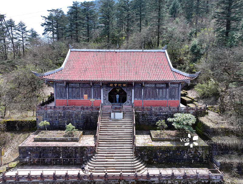 四川省乐山市峨眉山市峨眉山风景区雷洞坪接引殿航拍图片素材
