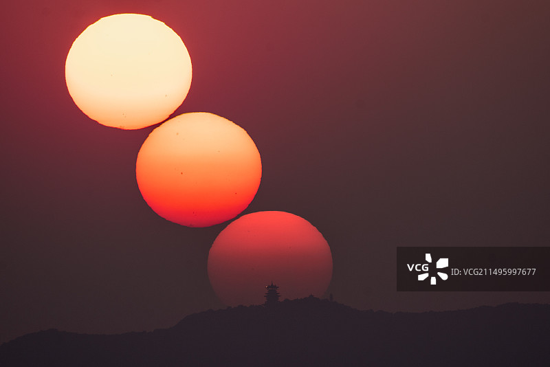 望宸阁悬日串图片素材